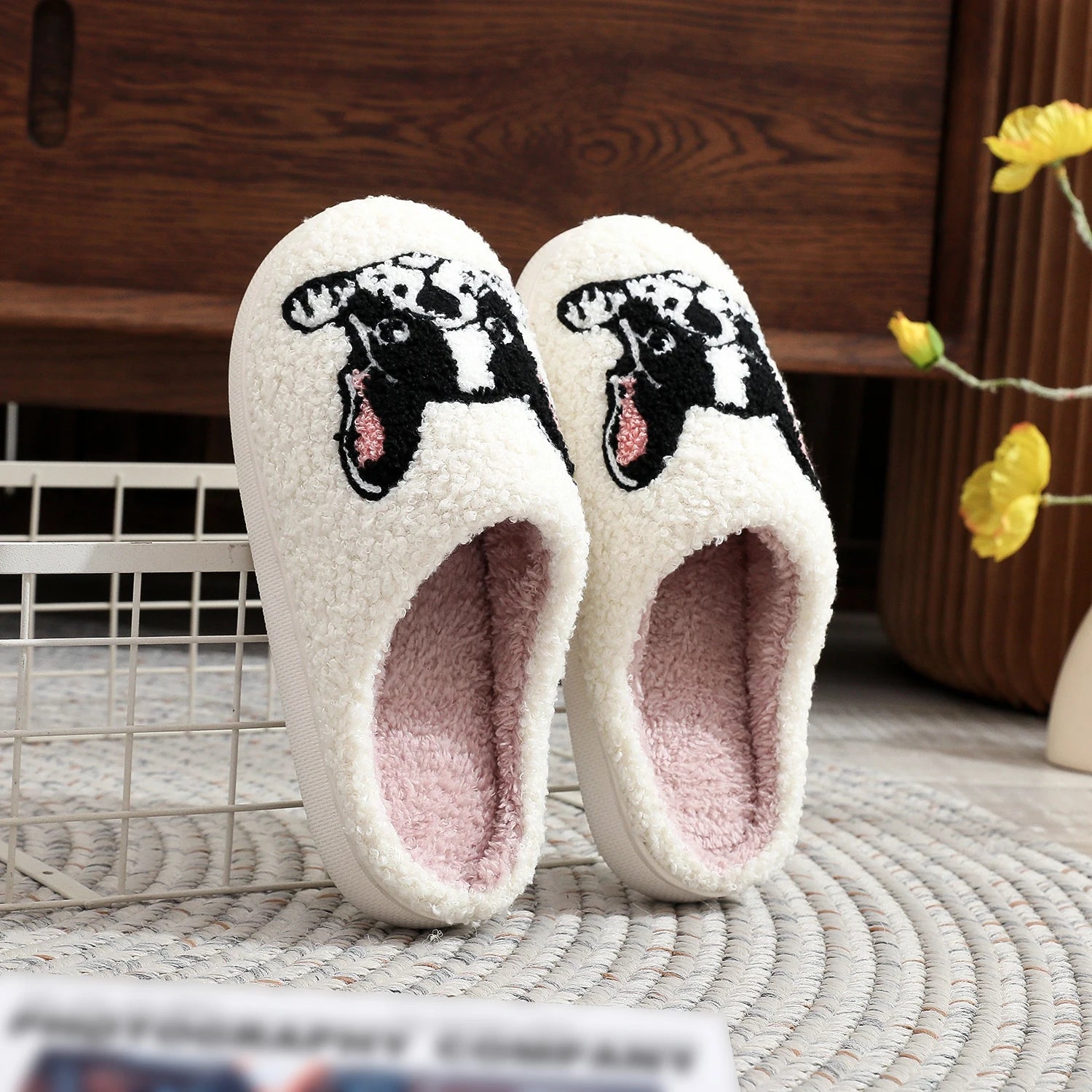 Pet Pattern French Bulldog Embroidered Plush Home Thick-Soled Comfortable Plush Cotton Slippers Cute Warm Non-Slip Indoor Slippers Pet Mom Gift Men and Women Can Wear